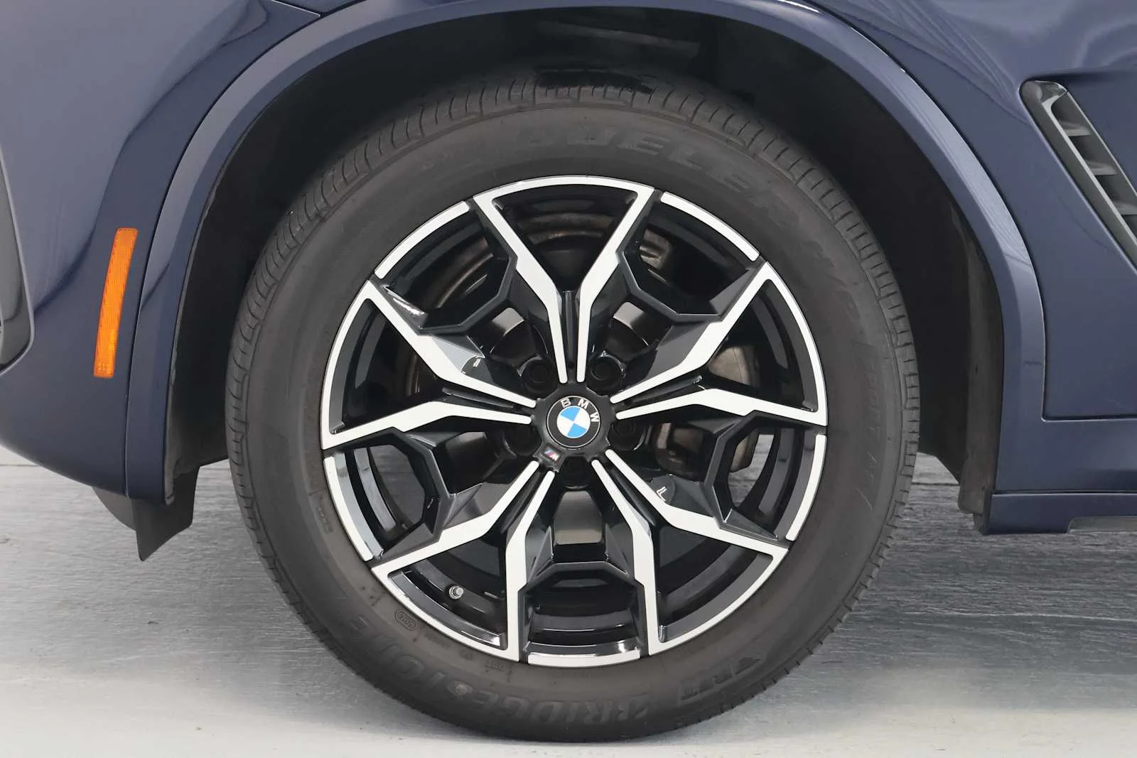 Certified Used 2022 Tanzanite Blue II Metallic BMW xDrive30i image 11