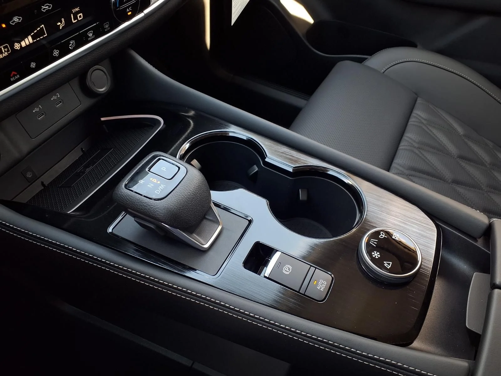 New 2026 White Nissan Platinum image 22