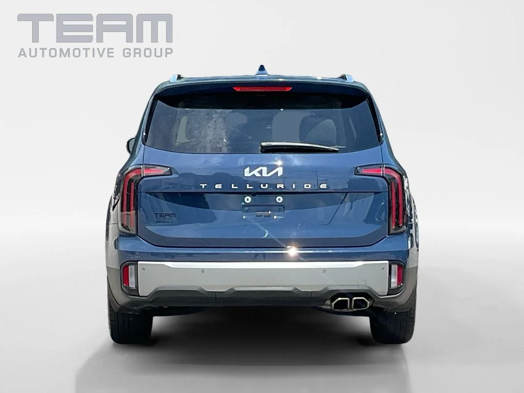 Used 2023 Black Kia EX image 6