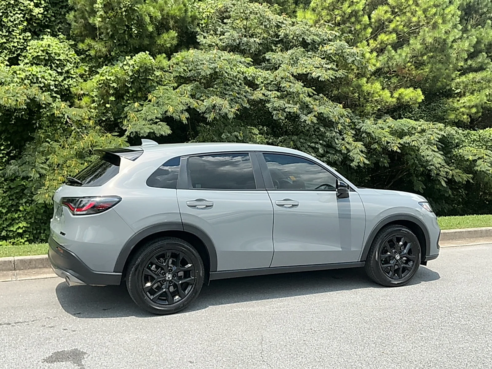 Used 2025  Honda AWD Sport image 2
