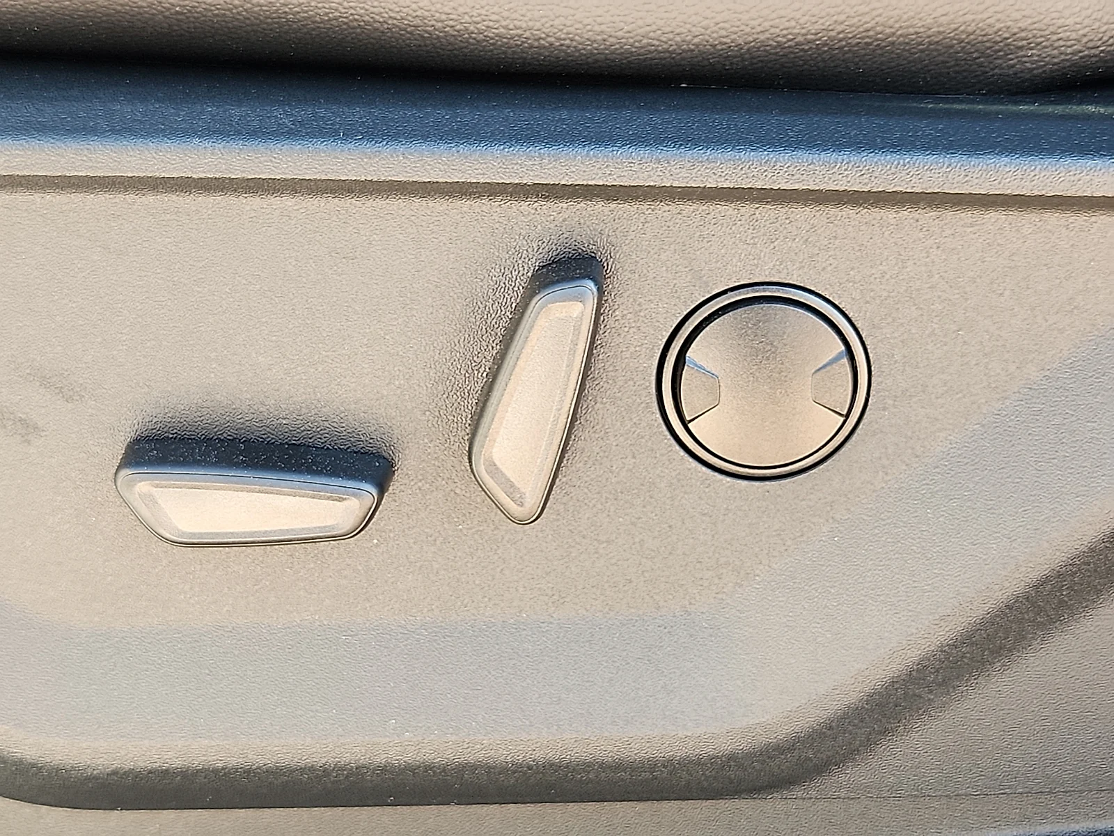 New 2026 Oxford White Ford Lariat image 16