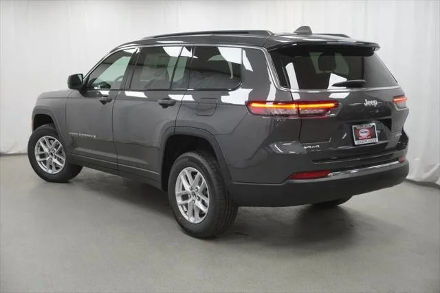New 2026 Baltic Gray Metallic Clear-Coat Exterior Paint Jeep Laredo X image 13
