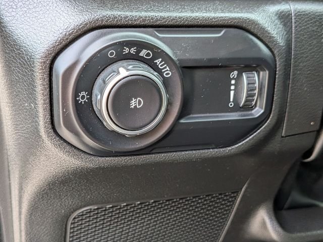 Used 2023 Green Jeep Sport S image 16