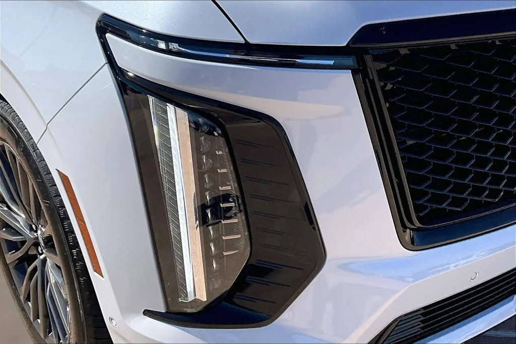 Used 2026 White Cadillac Platinum Sport image 32