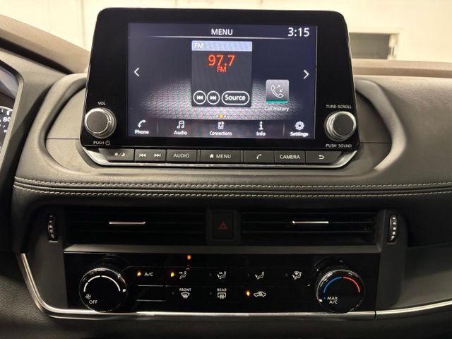 Used 2021 Gray Nissan S image 15