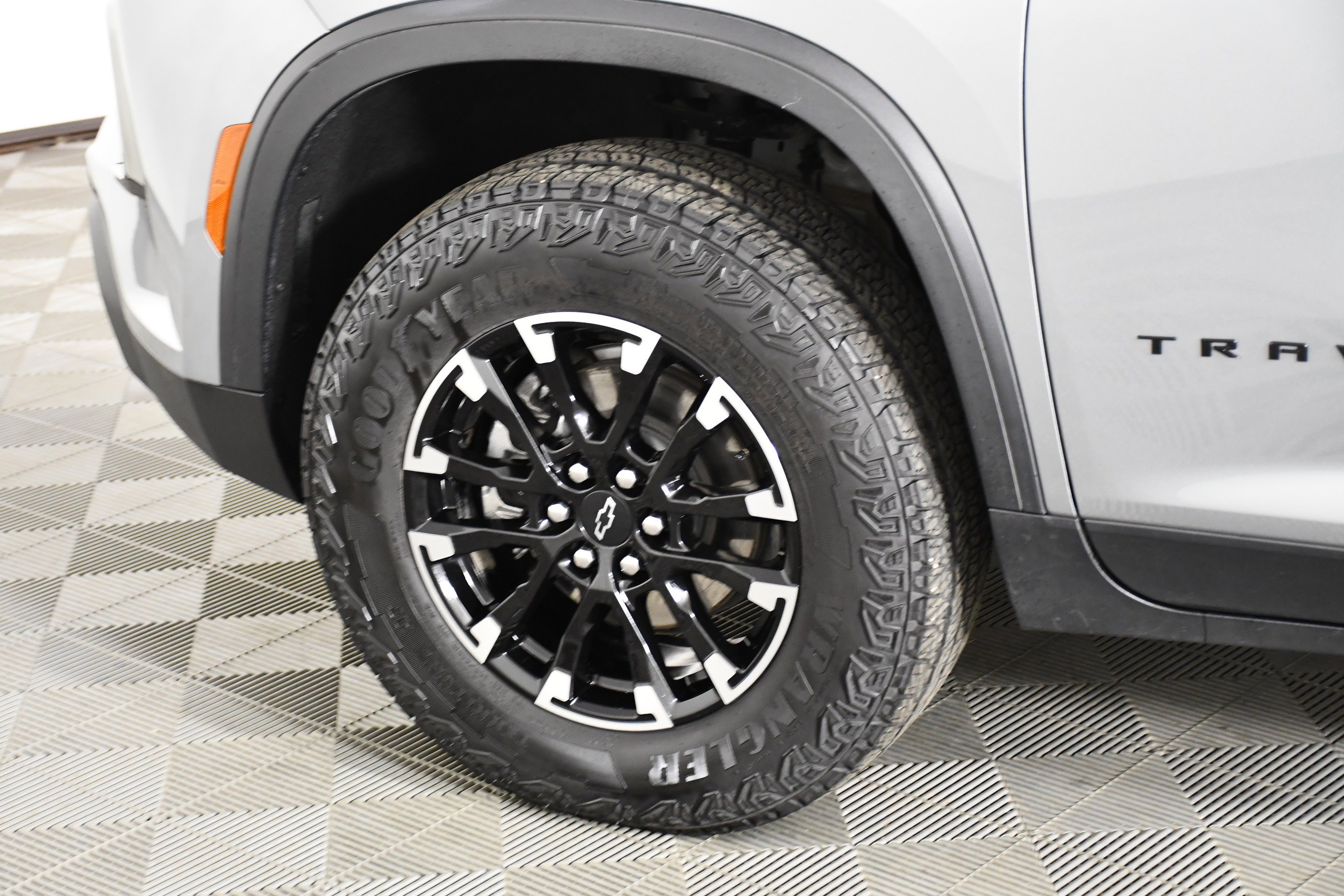 Used 2025 Sterling Gray Metallic Chevrolet AWD Z71 image 51
