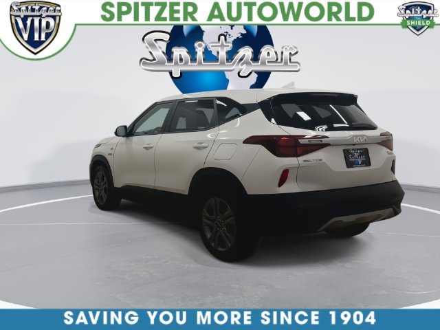 Used 2023 White Kia LX image 7