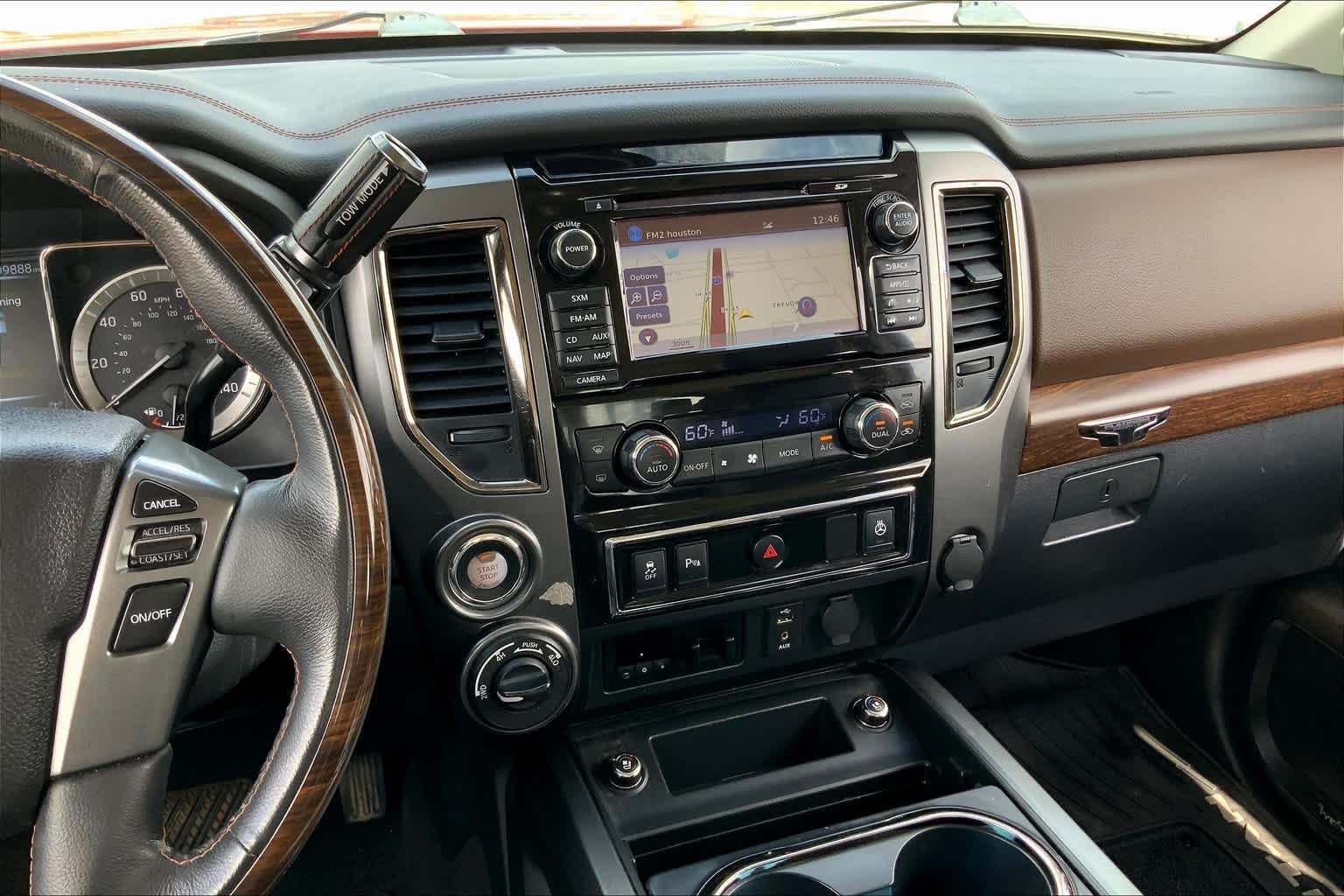 Used 2016  Nissan Platinum Reserve image 6