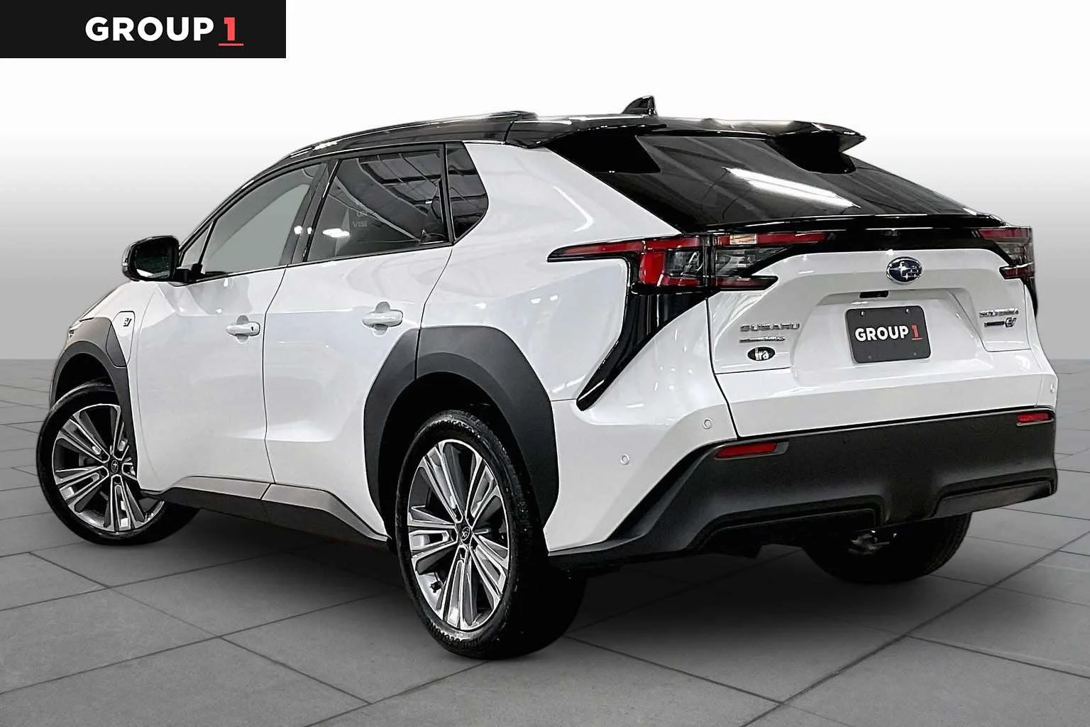 Certified Used 2023 Cosmic White Pearl 2-Tone Subaru Touring image 11