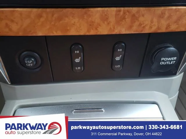 Used 2008 Red Chrysler Limited image 28