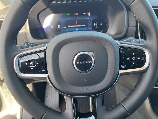2026 Volvo XC90 Ultra - Photo 12