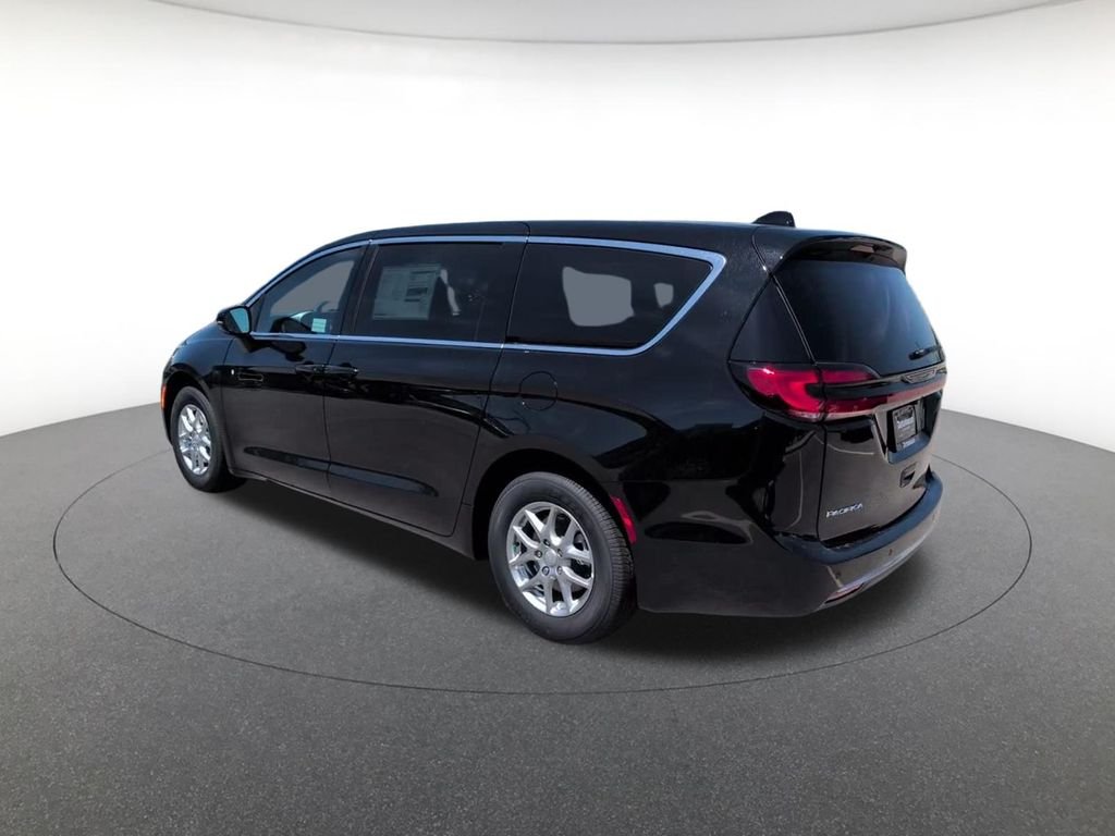 New 2027 Diamond Black Crystal Pearl-Coat Exterior Paint Chrysler  image 12