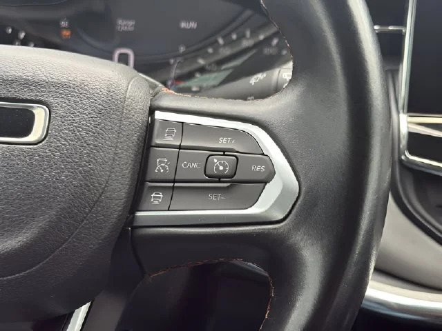 Used 2022 Red Jeep Limited image 18