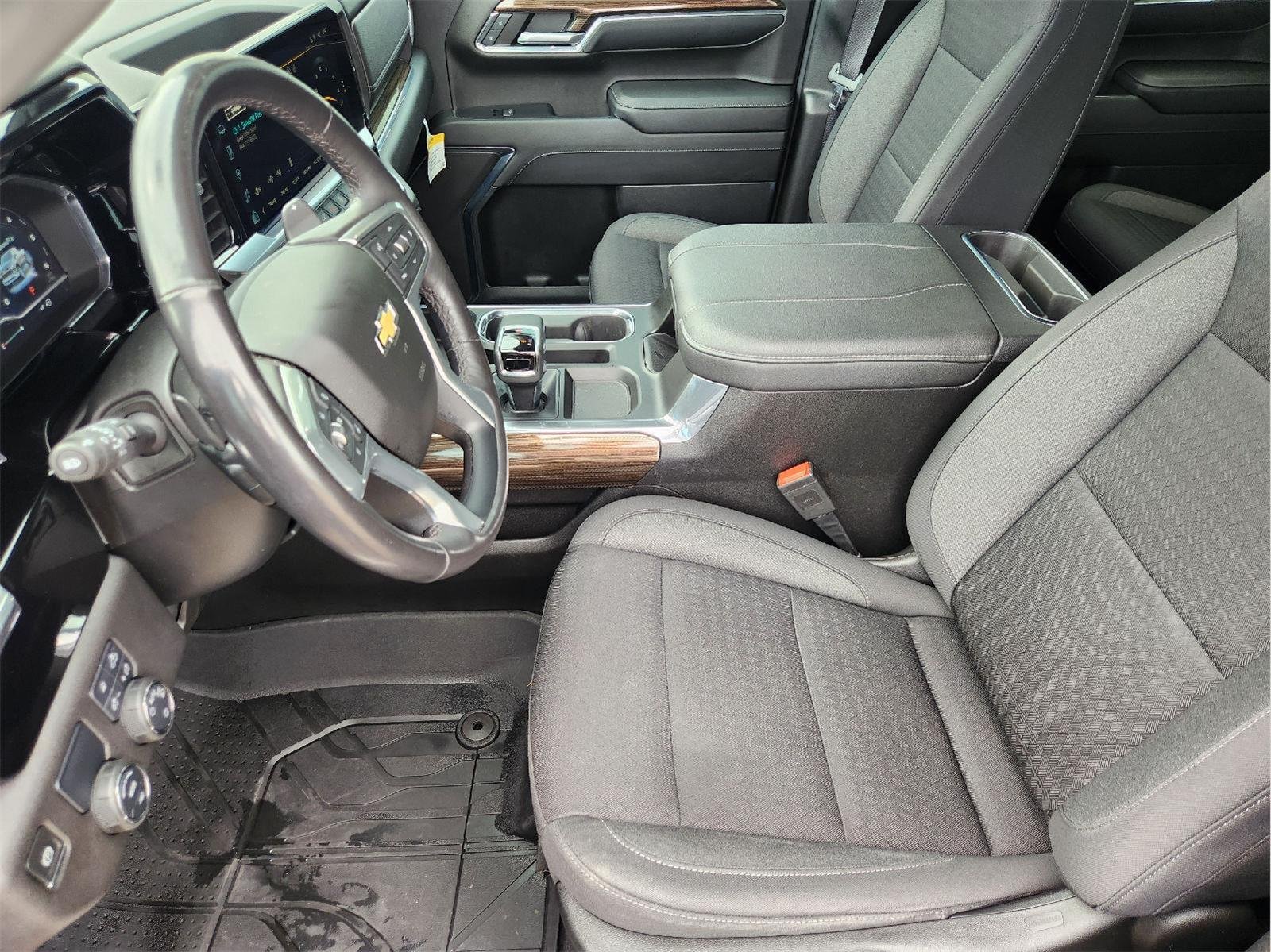 2023 Chevrolet Silverado 1500 LT - Photo 13