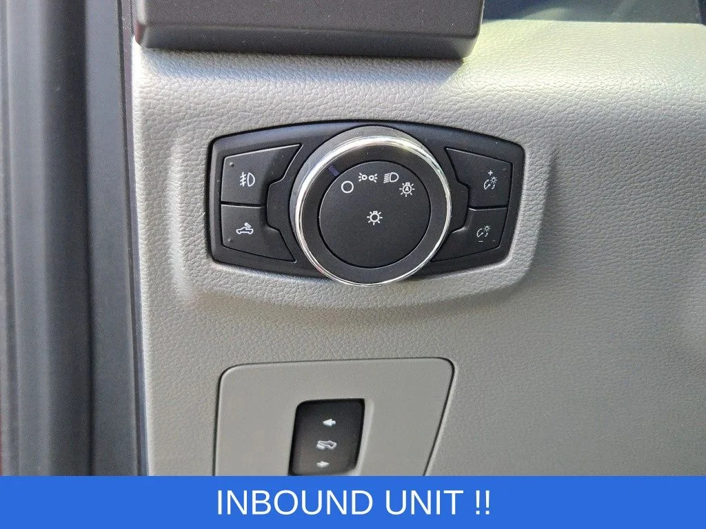 Used 2016 Red Ford XLT image 25