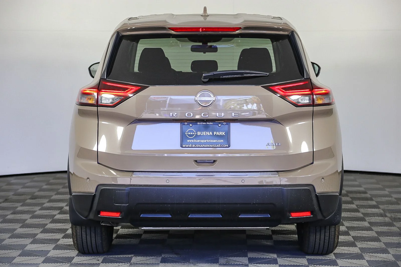 2025 Nissan Rogue SV - Photo 8