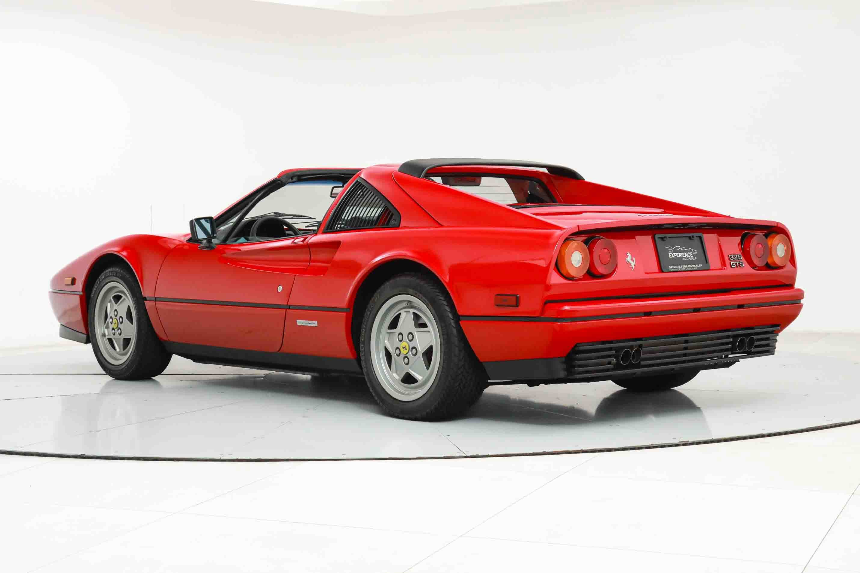 1989 Ferrari 328 - Photo 8