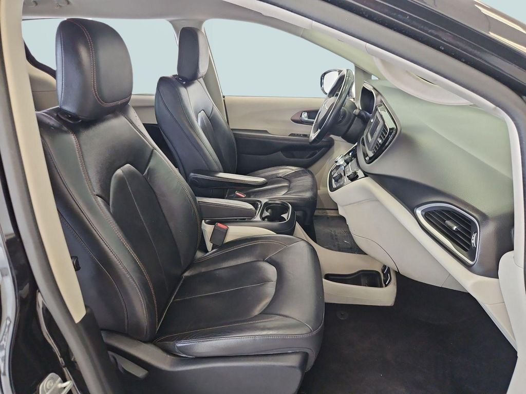 2017 Chrysler Pacifica Touring-L - Photo 28