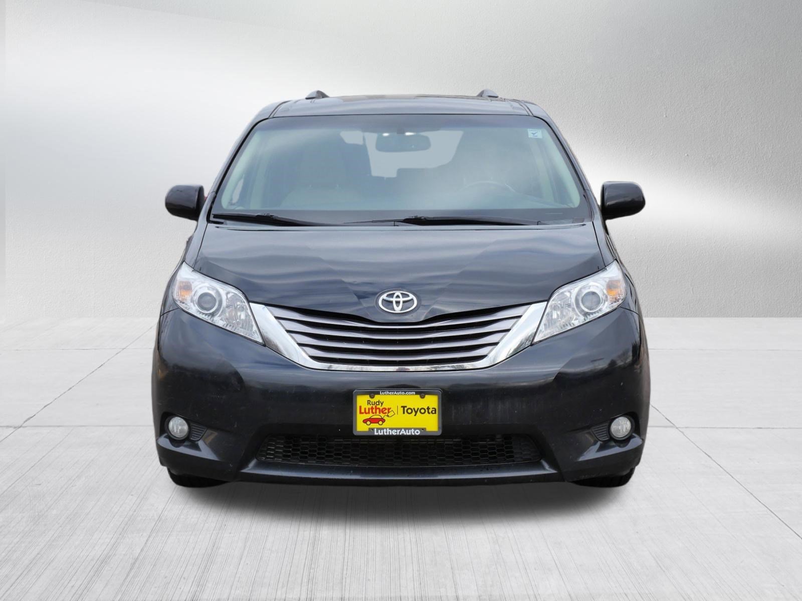 Used 2015 Toyota Sienna XLE with VIN 5TDDK3DC5FS115250 for sale in Golden Valley, Minnesota