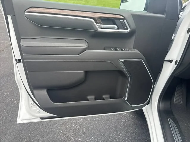 2026 Chevrolet Silverado 1500 LT - Photo 10