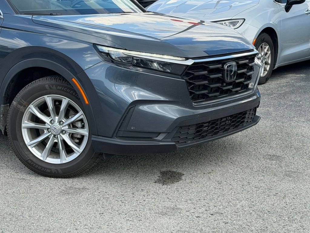 Used 2025 Meteorite Gray Metallic Honda EX image 2