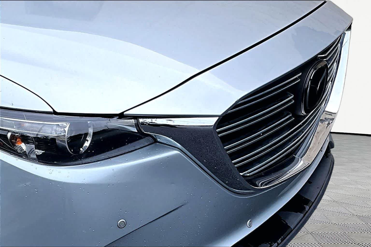 Used 2018 Sonic Silver Metallic Mazda Touring image 30