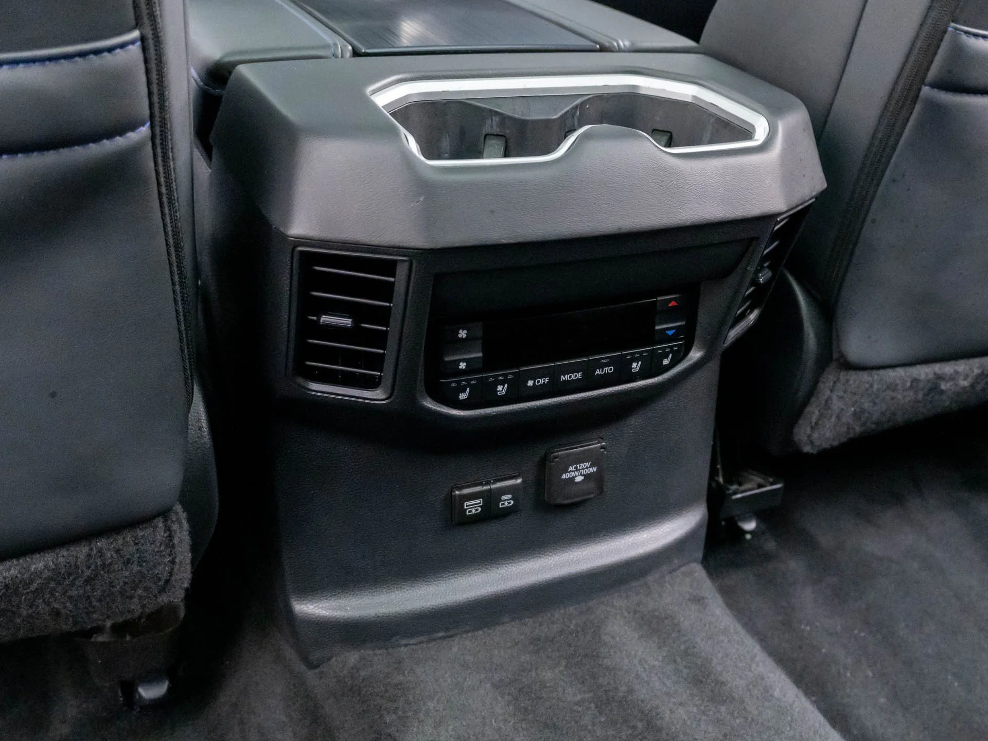 Used 2024  Toyota Platinum image 20