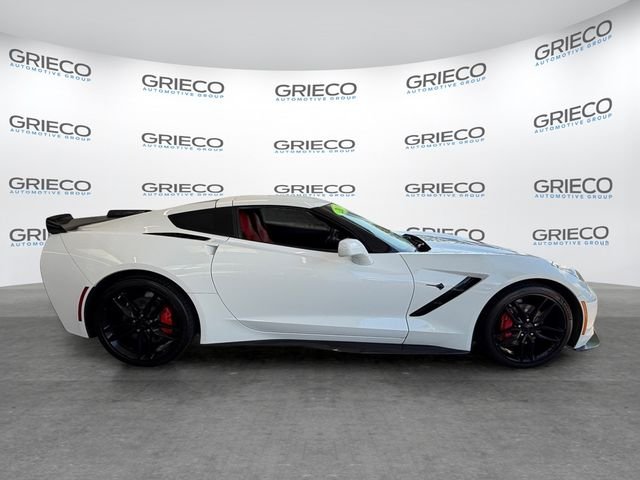 Used 2019 White Chevrolet Stingray image 10
