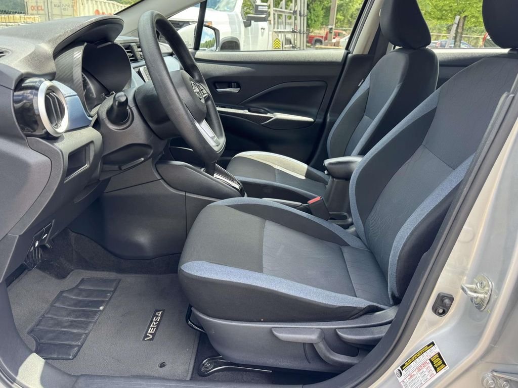 Used 2025 Silver Nissan 1.6 SV image 20