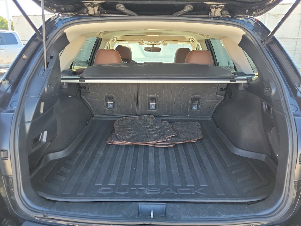 Used 2019 Black Subaru 2.5i Touring image 7