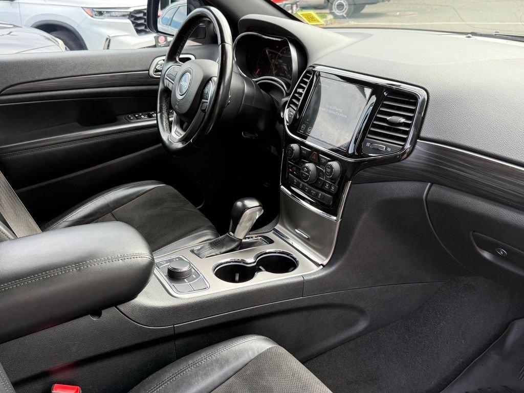 Used 2022 Black Jeep Laredo X image 30