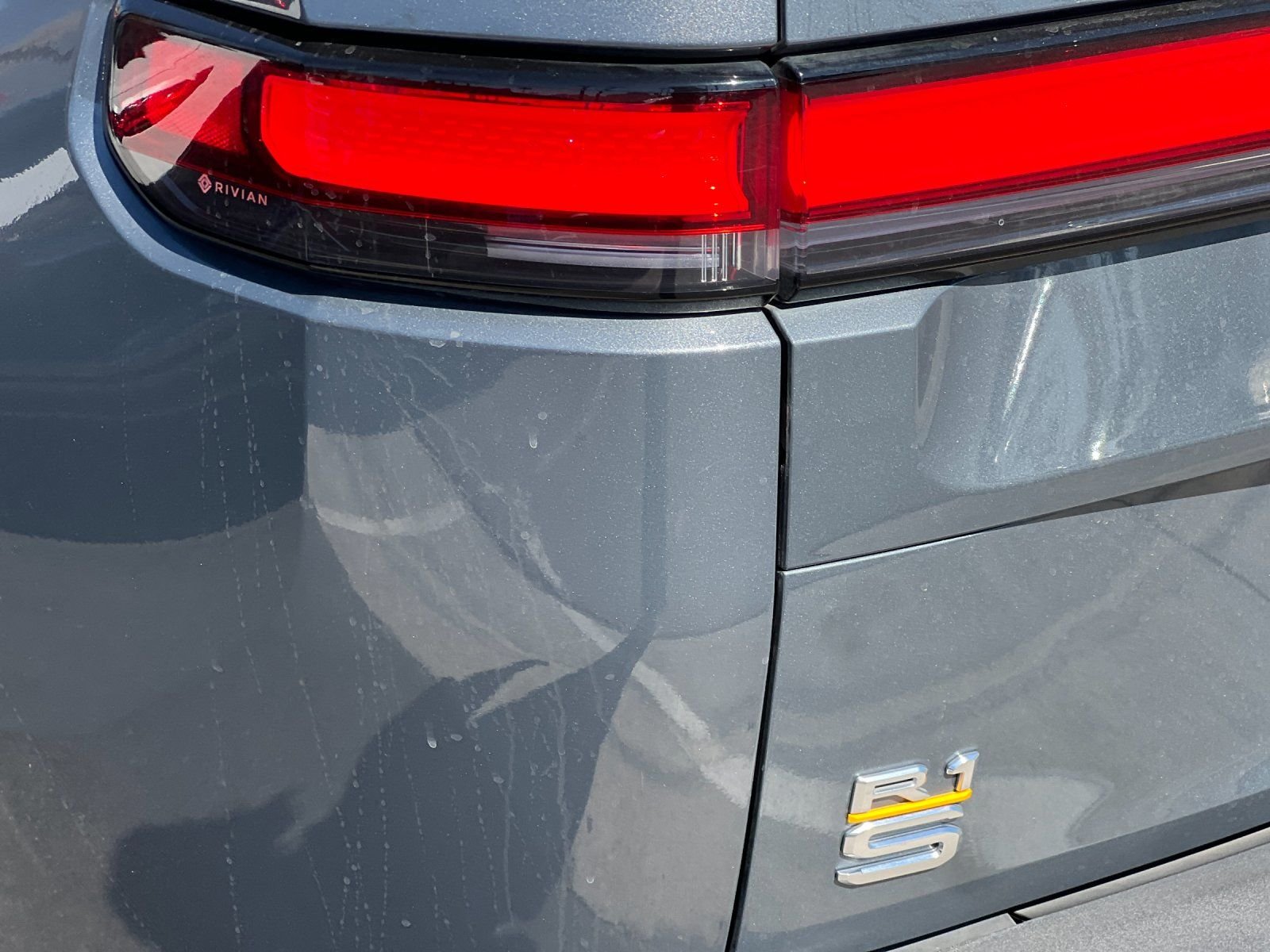 Used 2023  Rivian Adventure image 26