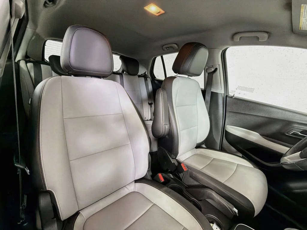 Used 2022 Gray Chevrolet LT image 23