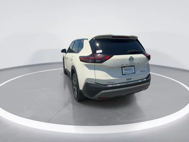 Used 2021 White Nissan SV image 7