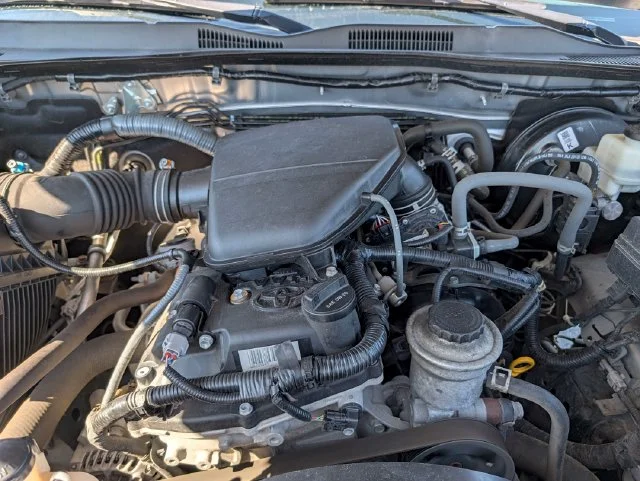 Used 2019 Silver Toyota SR image 22