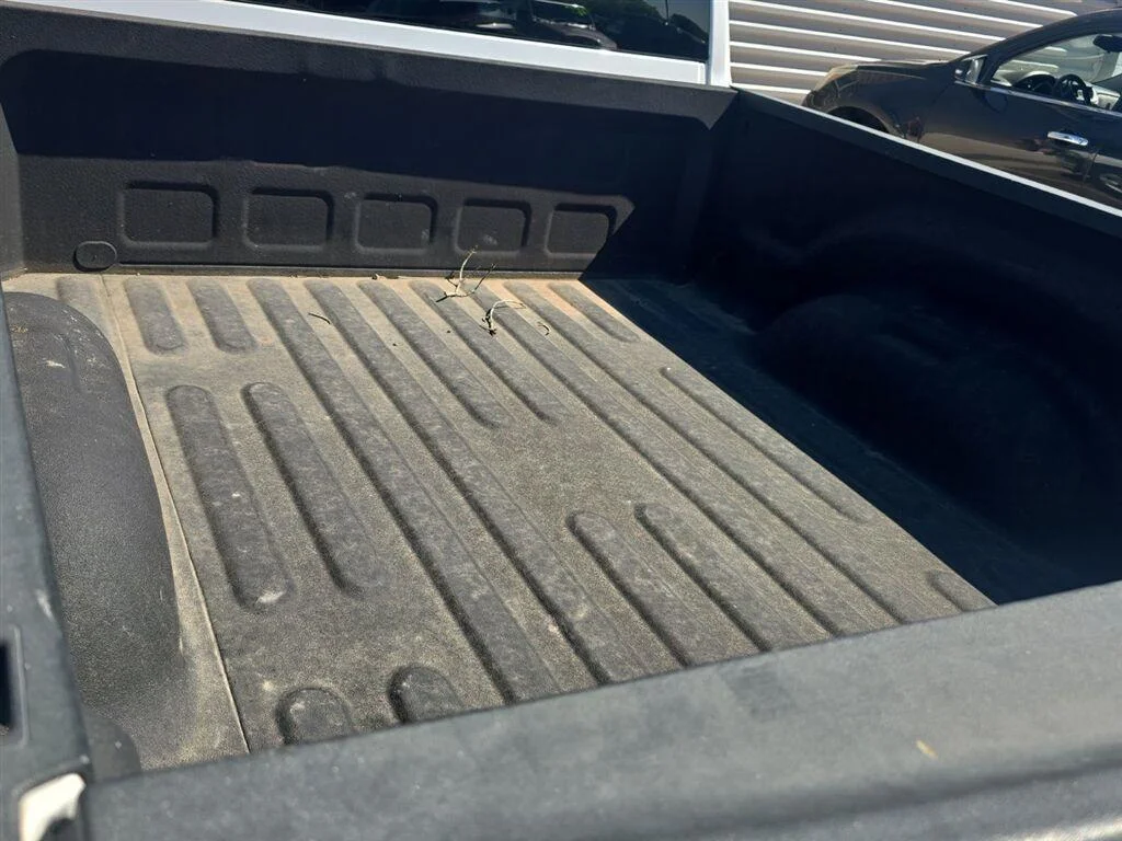 Used 2016 Bright White Clearcoat Ram Tradesman image 7