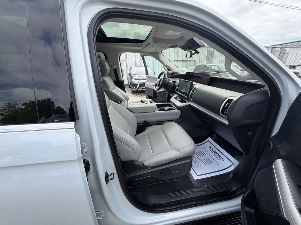 Used 2025 Silver Ford Active image 26