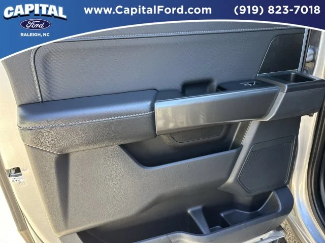 Used 2022 Silver Ford XLT image 16