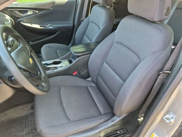 Used 2025 Gray Chevrolet LT image 27
