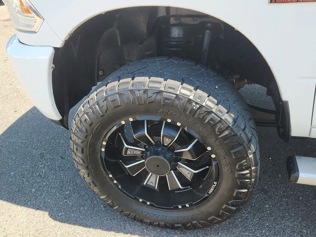 Used 2014 White Ram Laramie Longhorn image 20