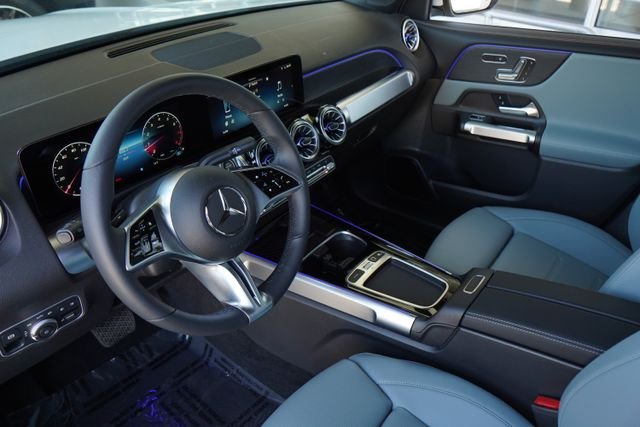 Used 2026  Mercedes-Benz GLB 250 image 24