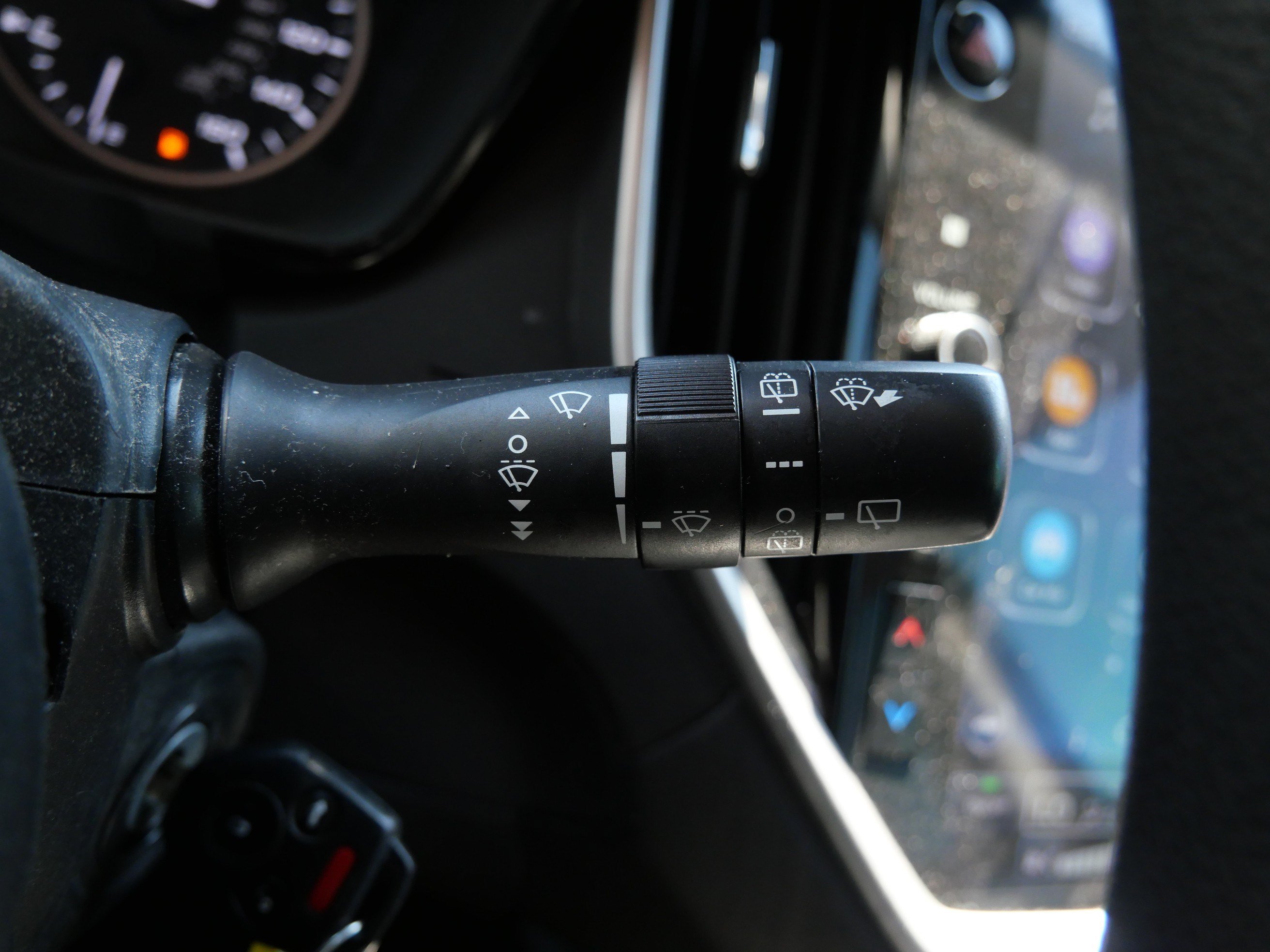 Used 2023 Crystal Black Silica Subaru 8P image 32