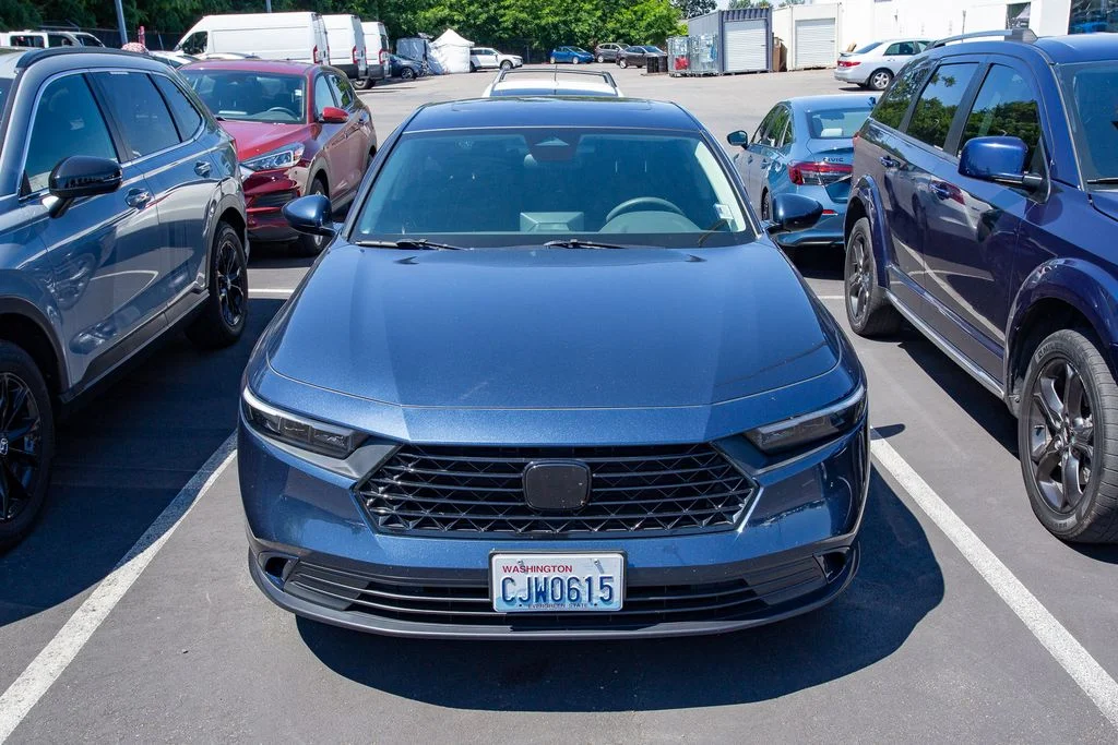 Certified Used 2023 Canyon River Blue Metallic Honda EX image 2