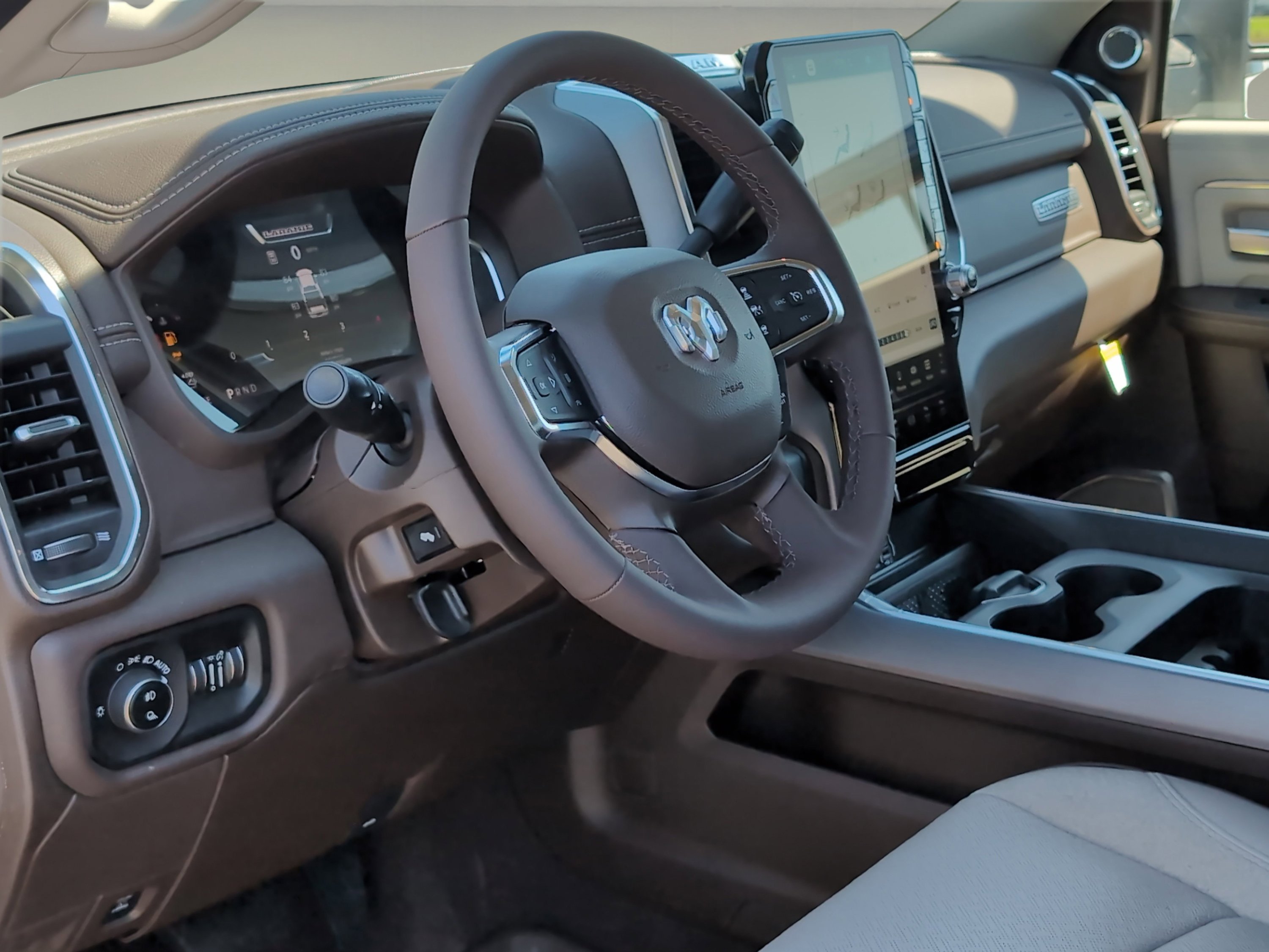 2025 RAM 2500 Laramie - Photo 16