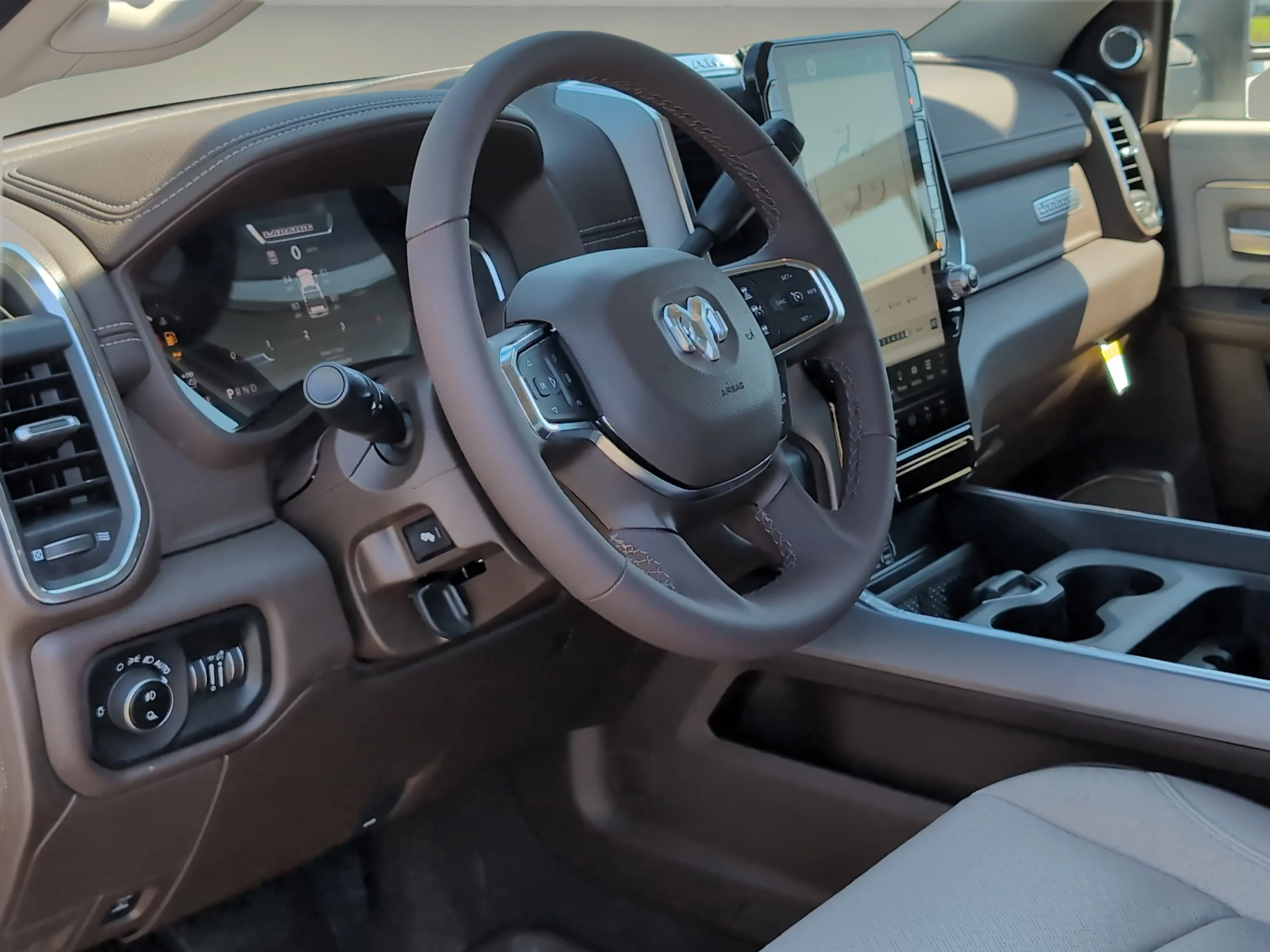 2025 RAM 2500 Laramie - Photo 16