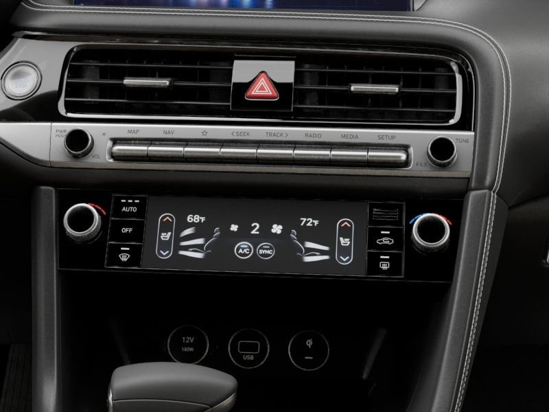 2025 GENESIS G70 Standard - Photo 15