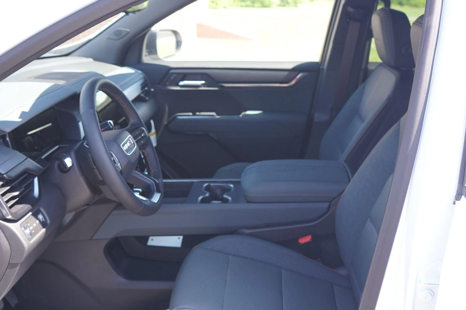 2026 GMC Acadia AT4 - Photo 25