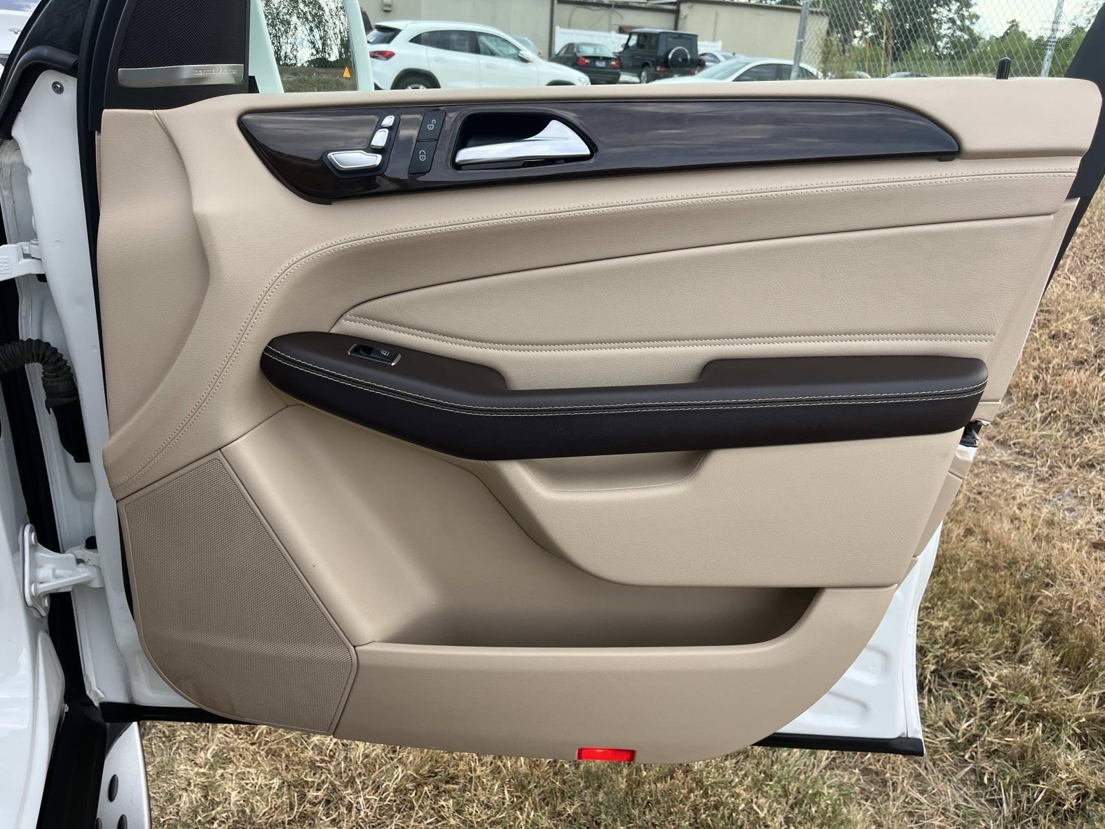 Used 2018 Polar White Mercedes-Benz GLE 350 image 23