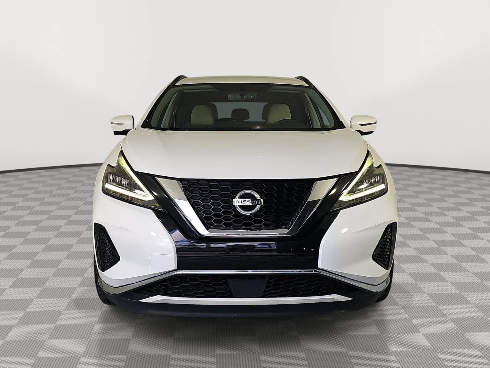 Used 2019 White Nissan SV image 3