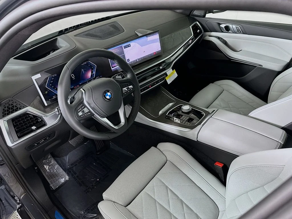New 2026 Gray Metallic BMW xDrive40i image 10